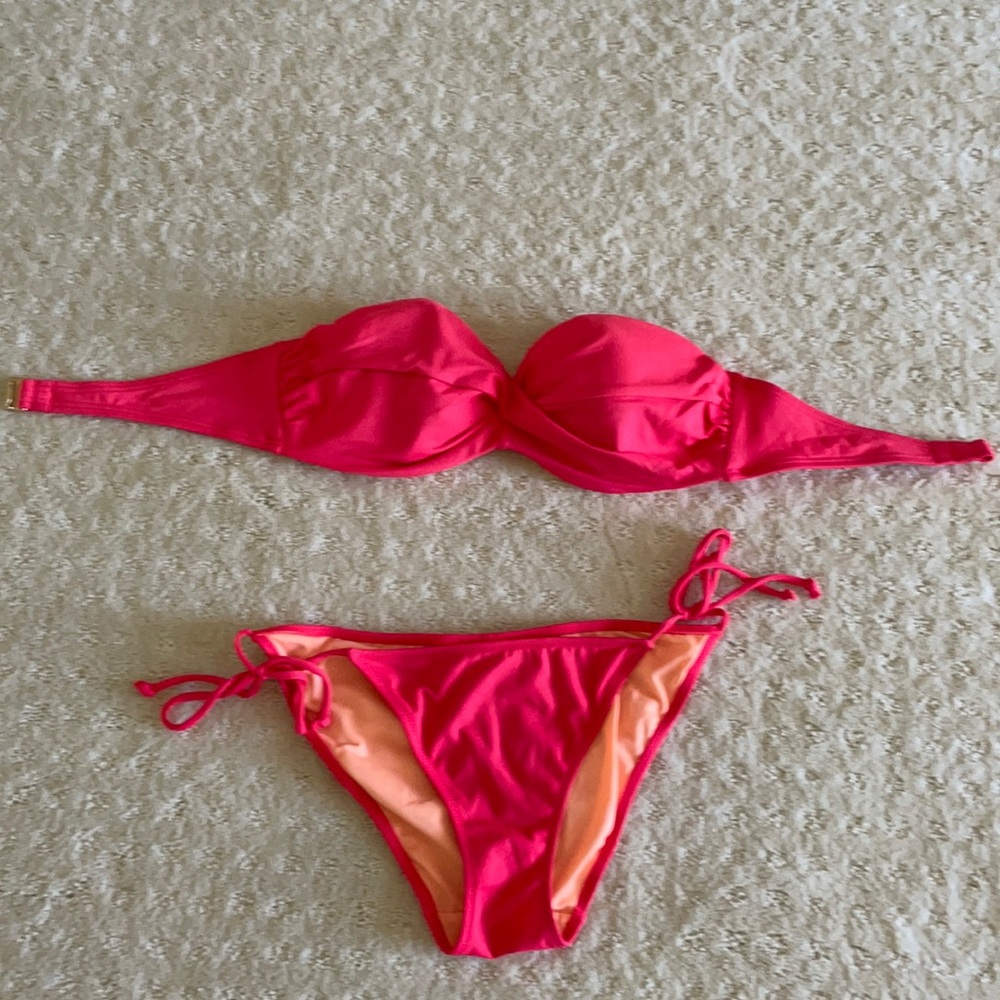Victoria’s Secret bandeau/cheeky bikini